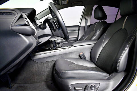 2021 Toyota Camry Hybrid XSE