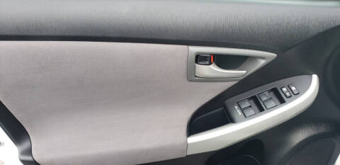 2014 Toyota Prius Plug-in Hybrid Advanced