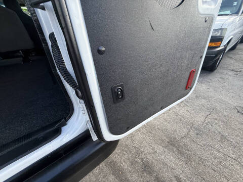 2012 Ford E-350