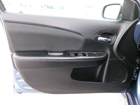 2011 Chrysler 200 LX