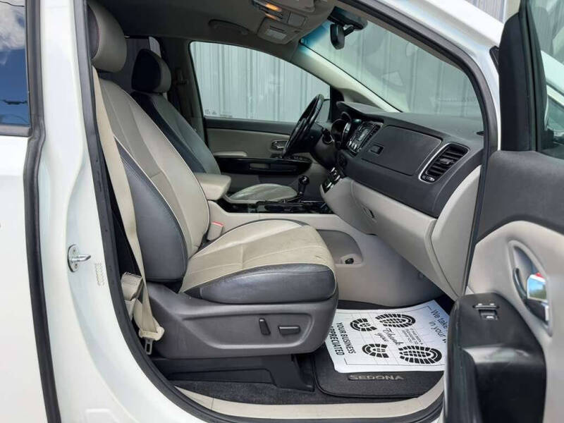 2016 Kia Sedona SX