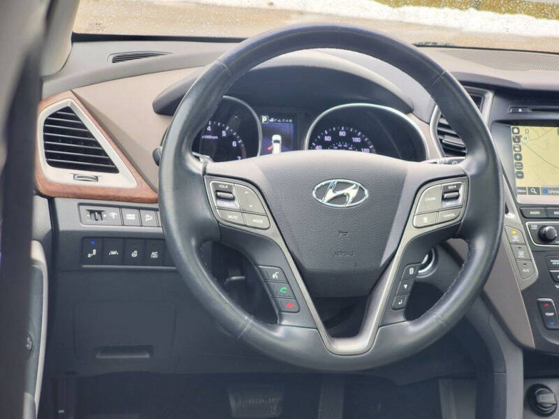 2017 Hyundai Santa Fe SE Ultimate