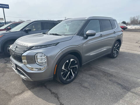 2022 Mitsubishi Outlander for sale at Regan's Automotive Inc in Ogdensburg NY
