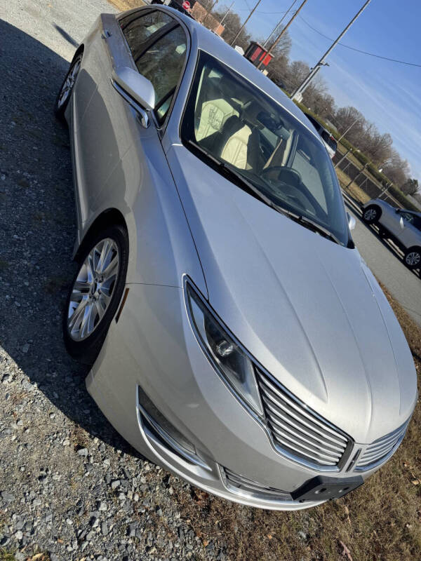 2014 Lincoln MKZ