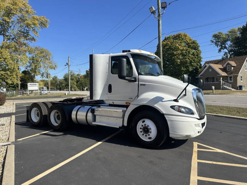 2021 International RH613