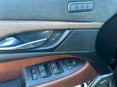 2019 Cadillac Escalade Luxury