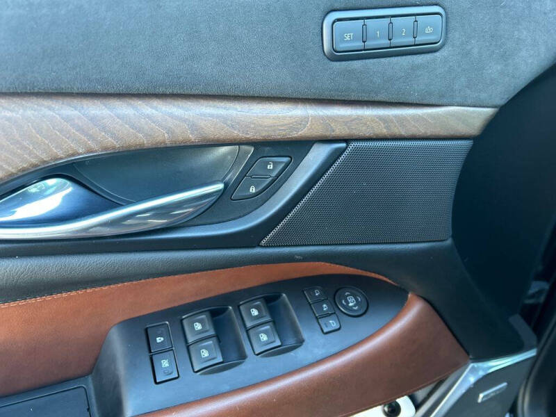 2019 Cadillac Escalade Luxury