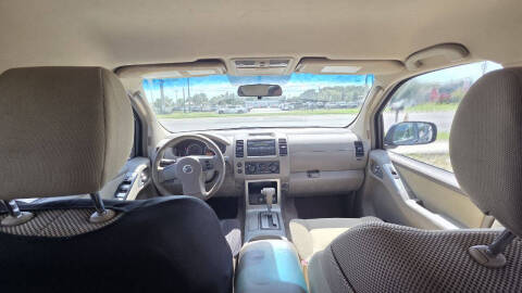 2011 Nissan Pathfinder SV