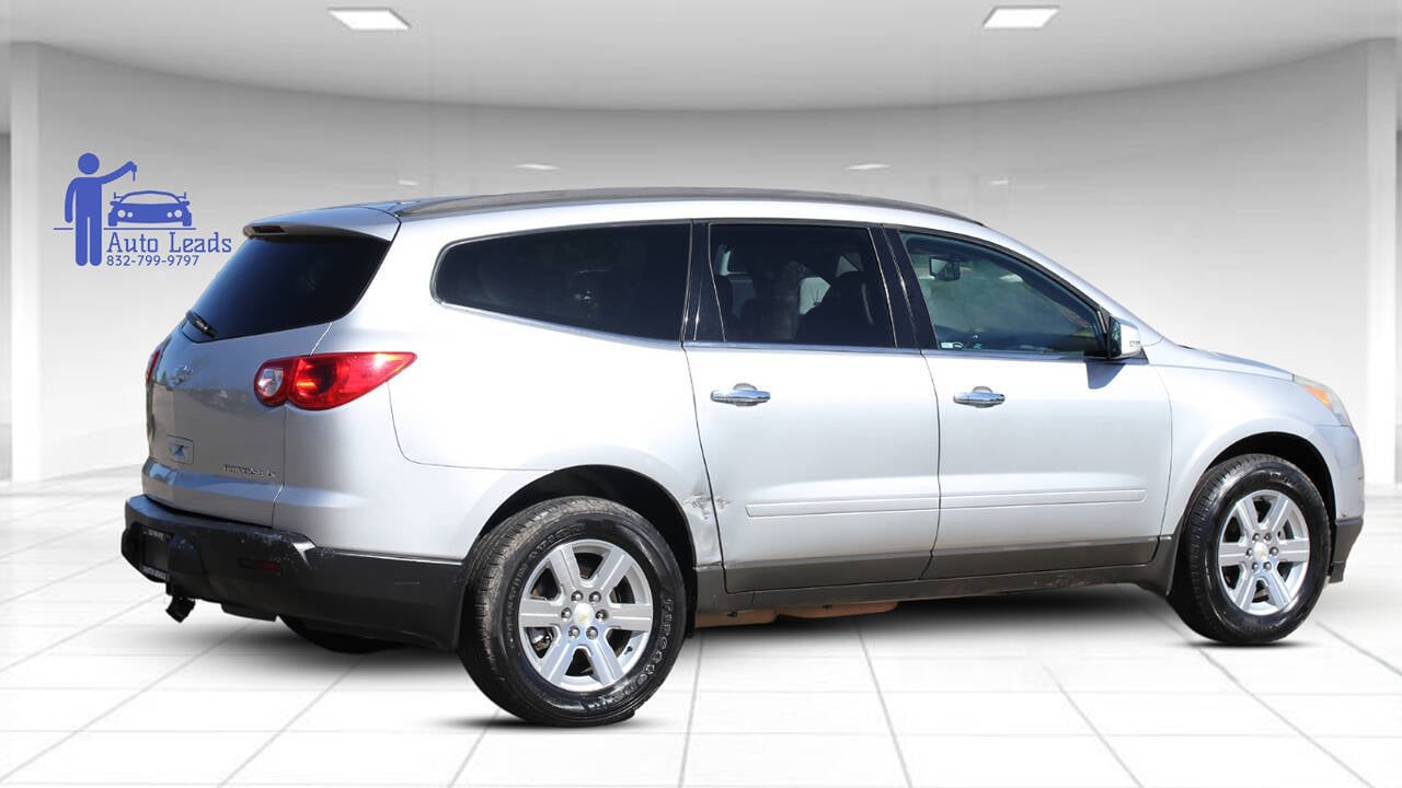 2011 Chevrolet Traverse 1LT photo 13