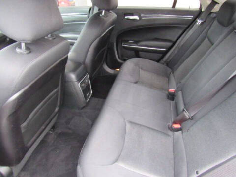 2019 Chrysler 300 Touring