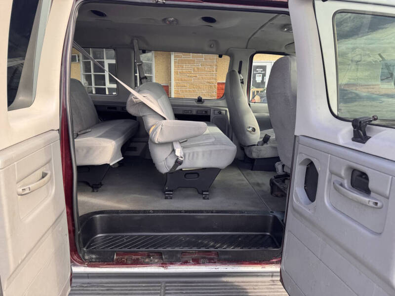 2006 Ford E-Series E-350 SD XLT