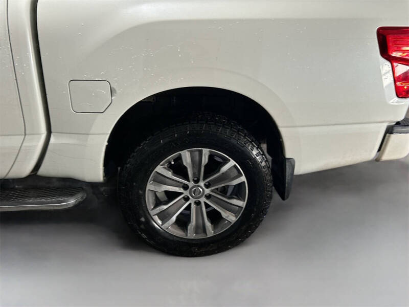 2017 Nissan Titan SL