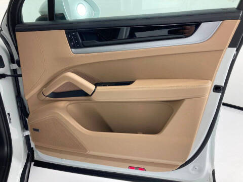 2024 Porsche Cayenne