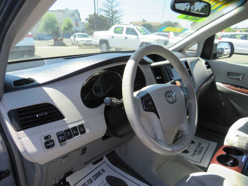 2013 Toyota Sienna