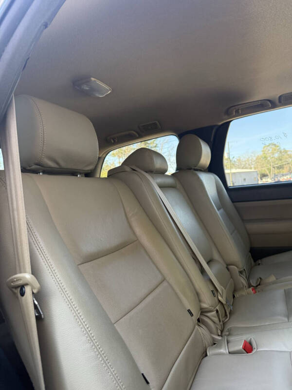 2011 Toyota Sequoia SR5