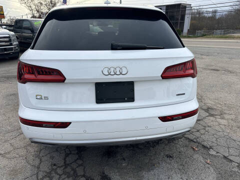 2020 Audi Q5 quattro Titanium Premium 45 TFSI