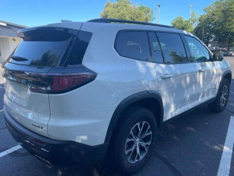 2025 GMC Acadia AT4