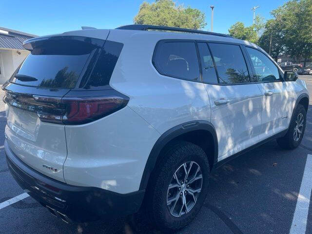 2025 GMC Acadia AT4