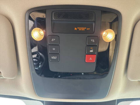 2024 Kia Carnival EX