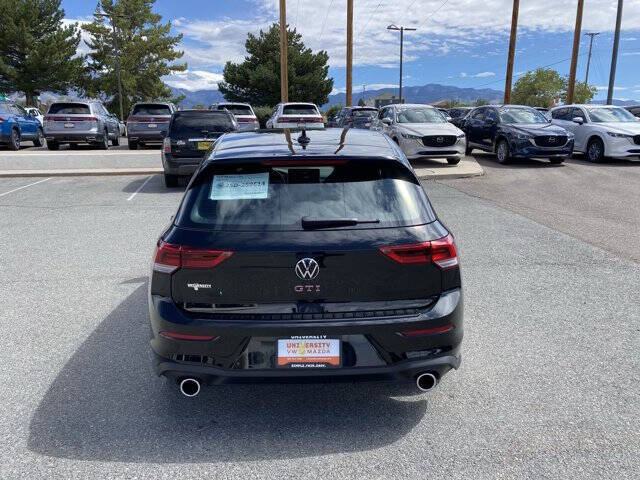 2025 Volkswagen Golf GTI SE