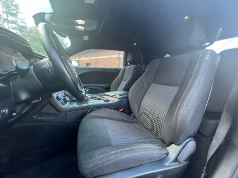 2015 Dodge Challenger SXT