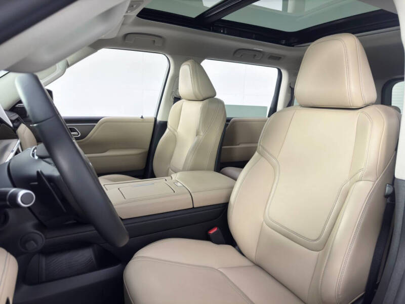 2025 Infiniti QX80 Pure