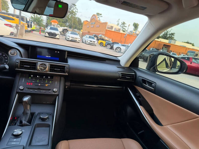 2020 Lexus IS 300