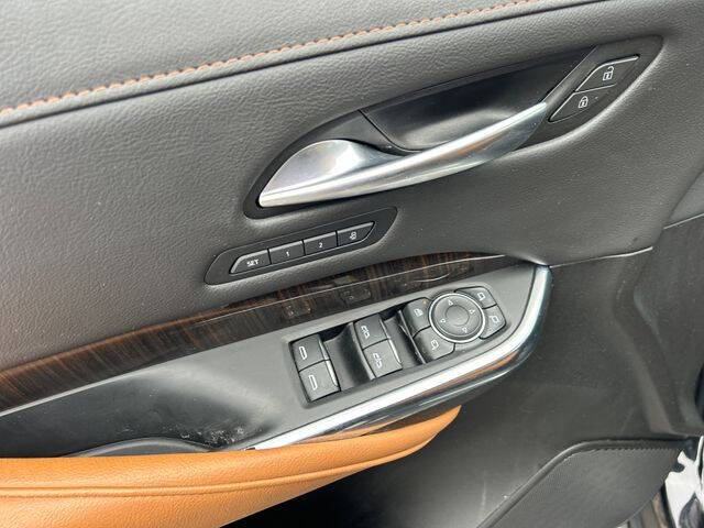 2023 Cadillac XT4 Premium Luxury