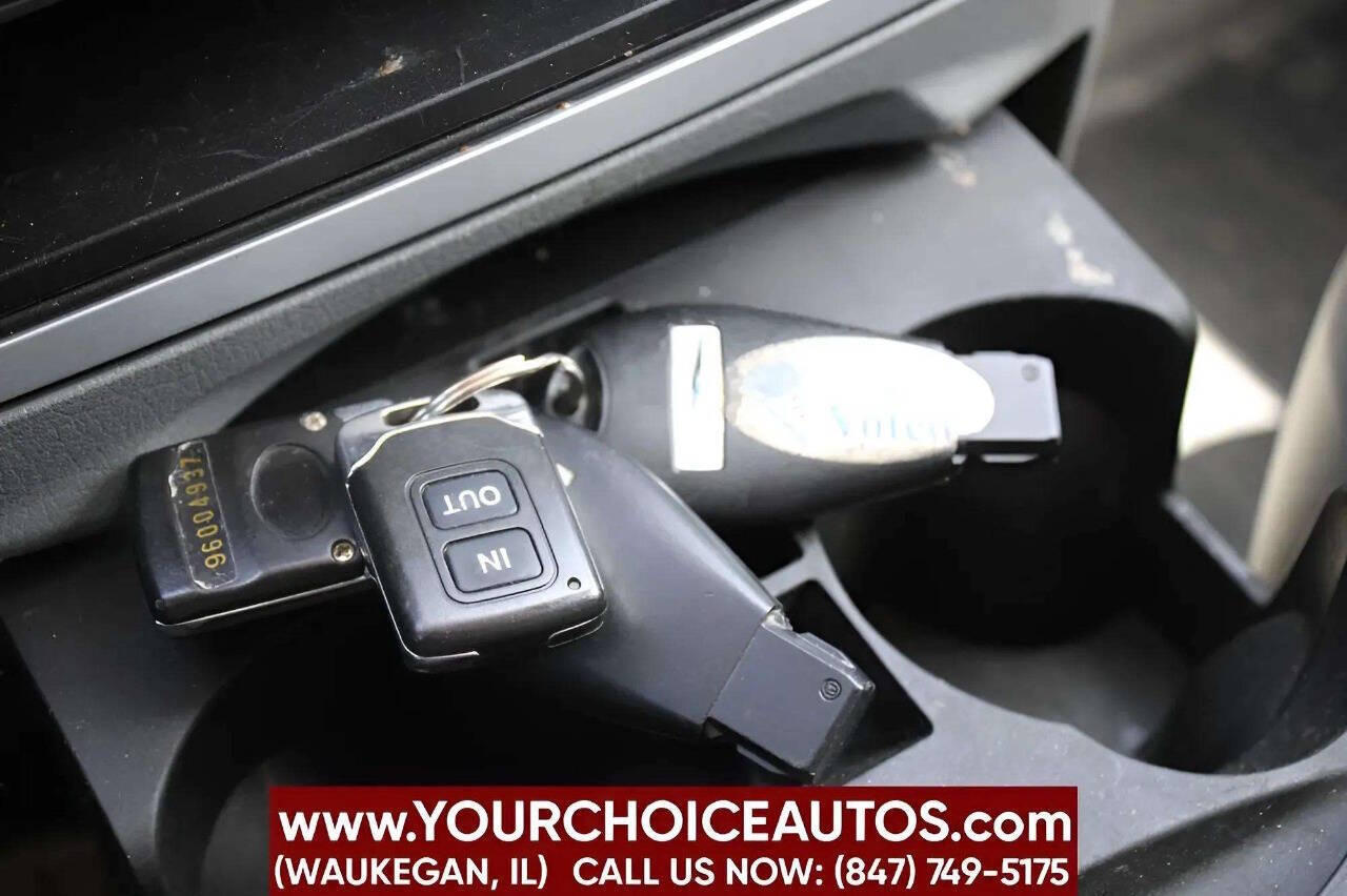 ChryslerTown and Country25