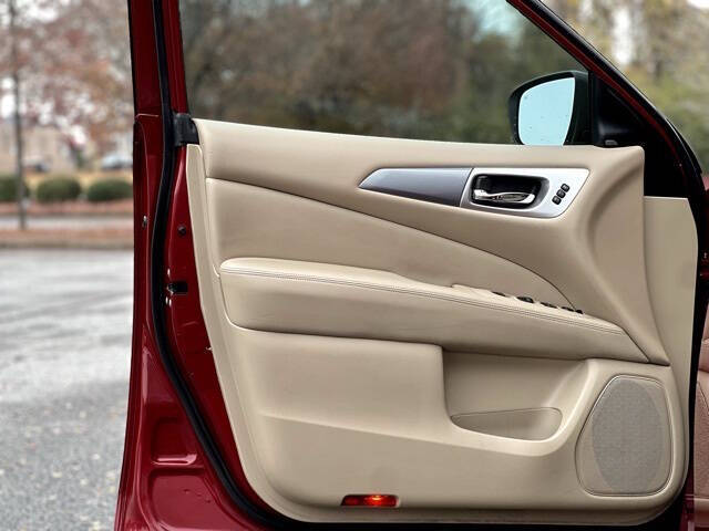 2018 Nissan Pathfinder SL