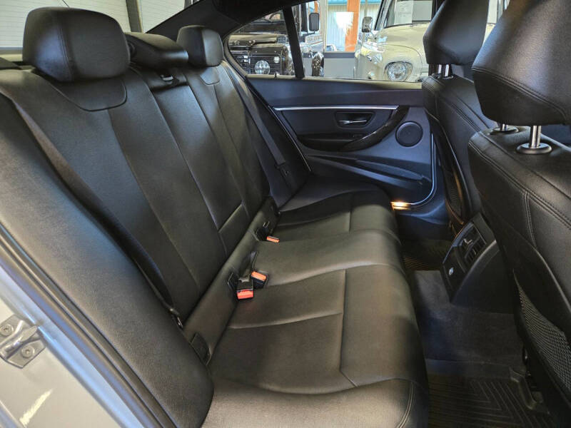 2017 BMW 3 Series 330i xDrive