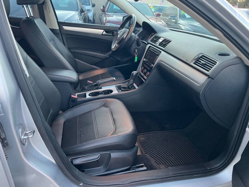 2013 Volkswagen Passat SE PZEV