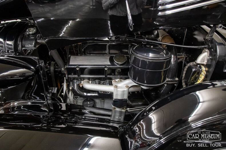 1937 Cadillac Series 85