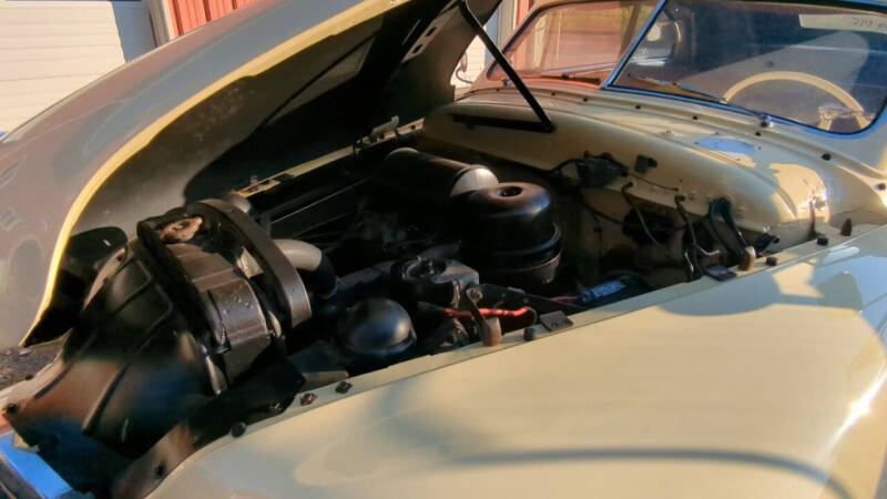 1948 Packard Super Eight Victoria