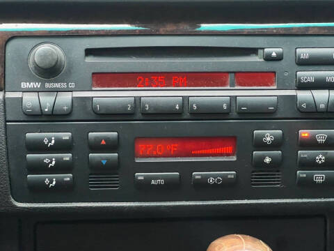 2004 BMW 3 Series 330xi