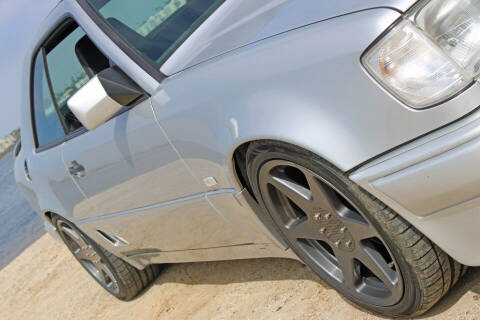 1991 Mercedes-Benz 300-Class