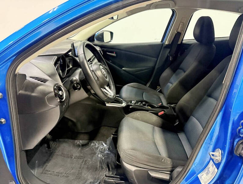 2020 Toyota Yaris LE