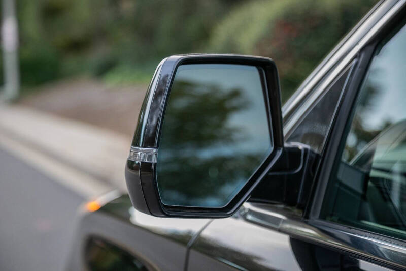 2018 Cadillac Escalade Standard