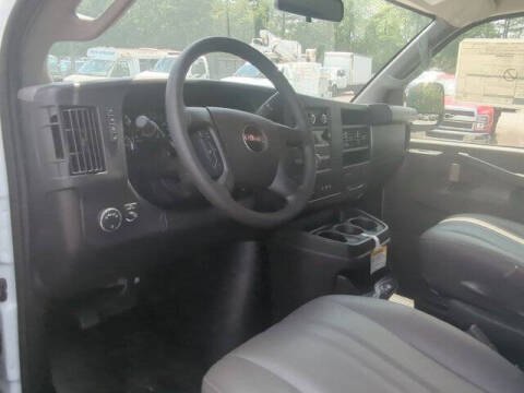 2025 GMC Savana 2500