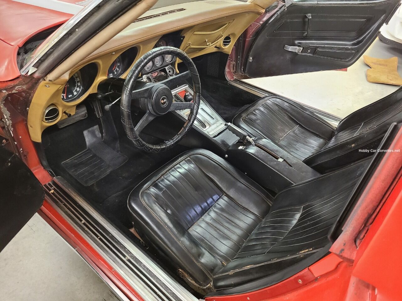 1976 Chevrolet Corvette 15