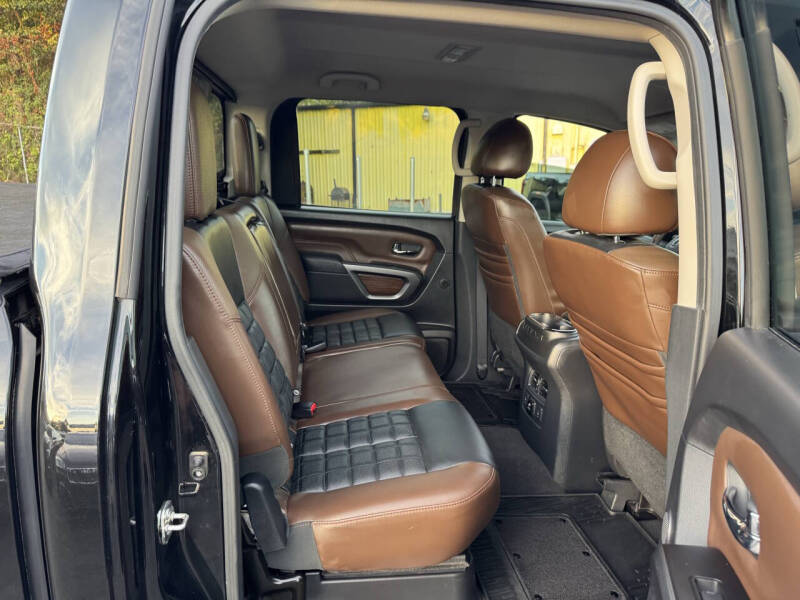 2017 Nissan Titan Platinum Reserve