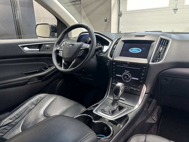 2016 Ford Edge Titanium