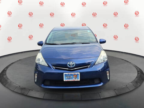 2013 Toyota Prius v Three