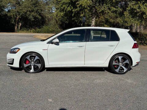 2017 Volkswagen Golf GTI Sport