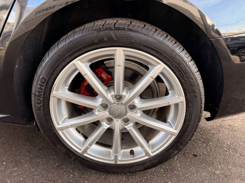 2016 Audi A4 2.0T quattro Premium