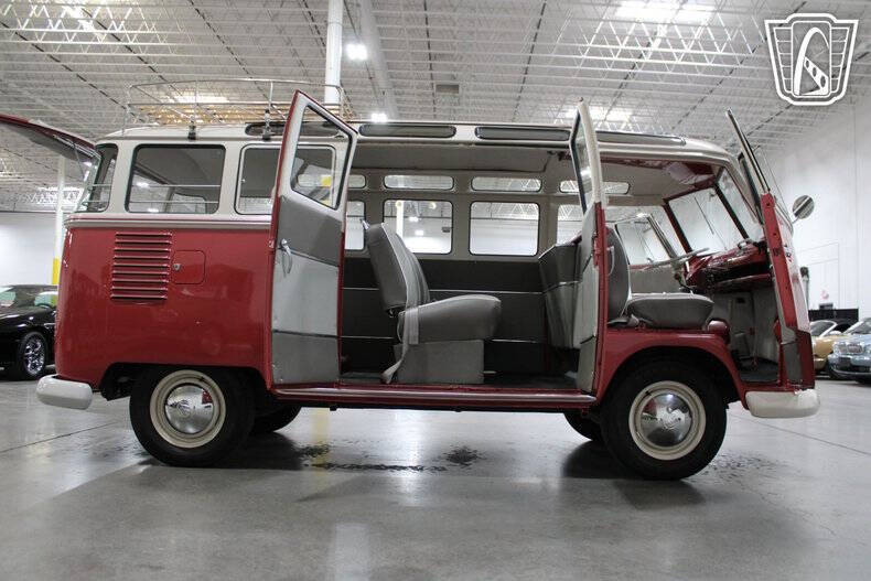 1961 Volkswagen Bus