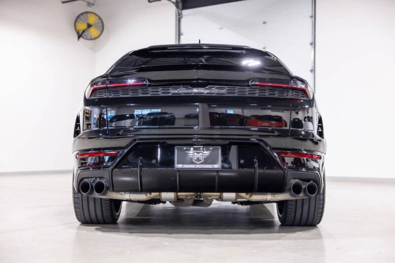 2025 Lamborghini Urus SE