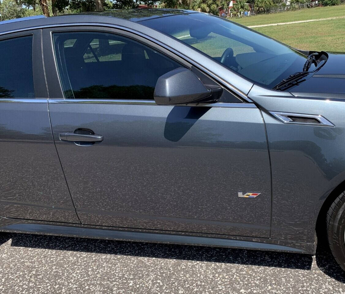 2011 Cadillac CTS-V 11
