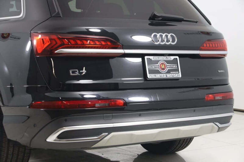 2022 Audi Q7 quattro Premium Plus 55 TFSI