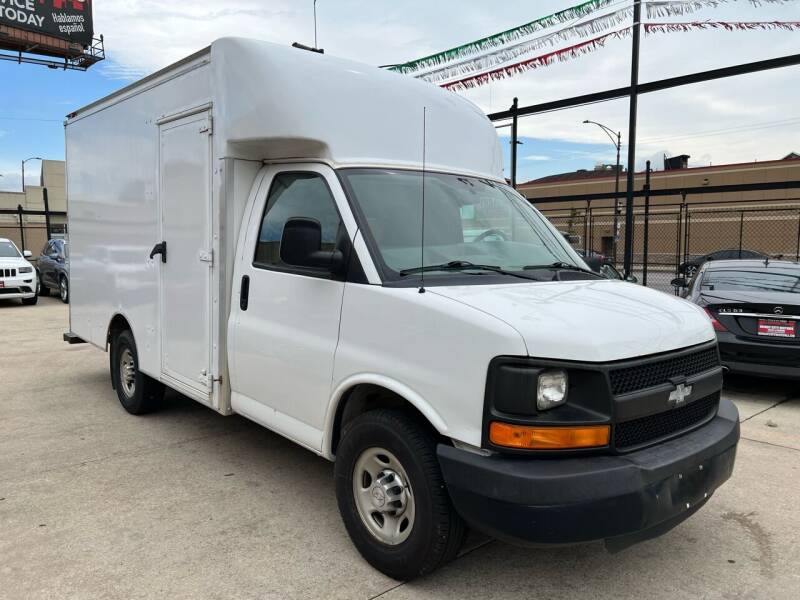 2015 Chevrolet Express Cutaway for sale at Windy City Motors in Chicago IL